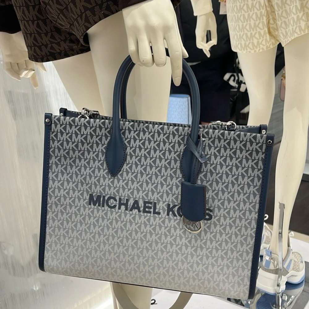 MICHAEL KORS Mirella Medium Ombré Logo EW Tote Shoulder Bag
Navy 
NWT - Picture 11 of 16